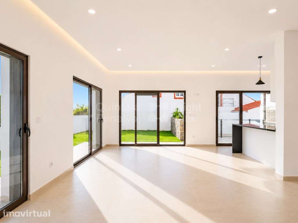 Moradia T4 com jardim e garagem em Birre - Grande imagem: 4/32