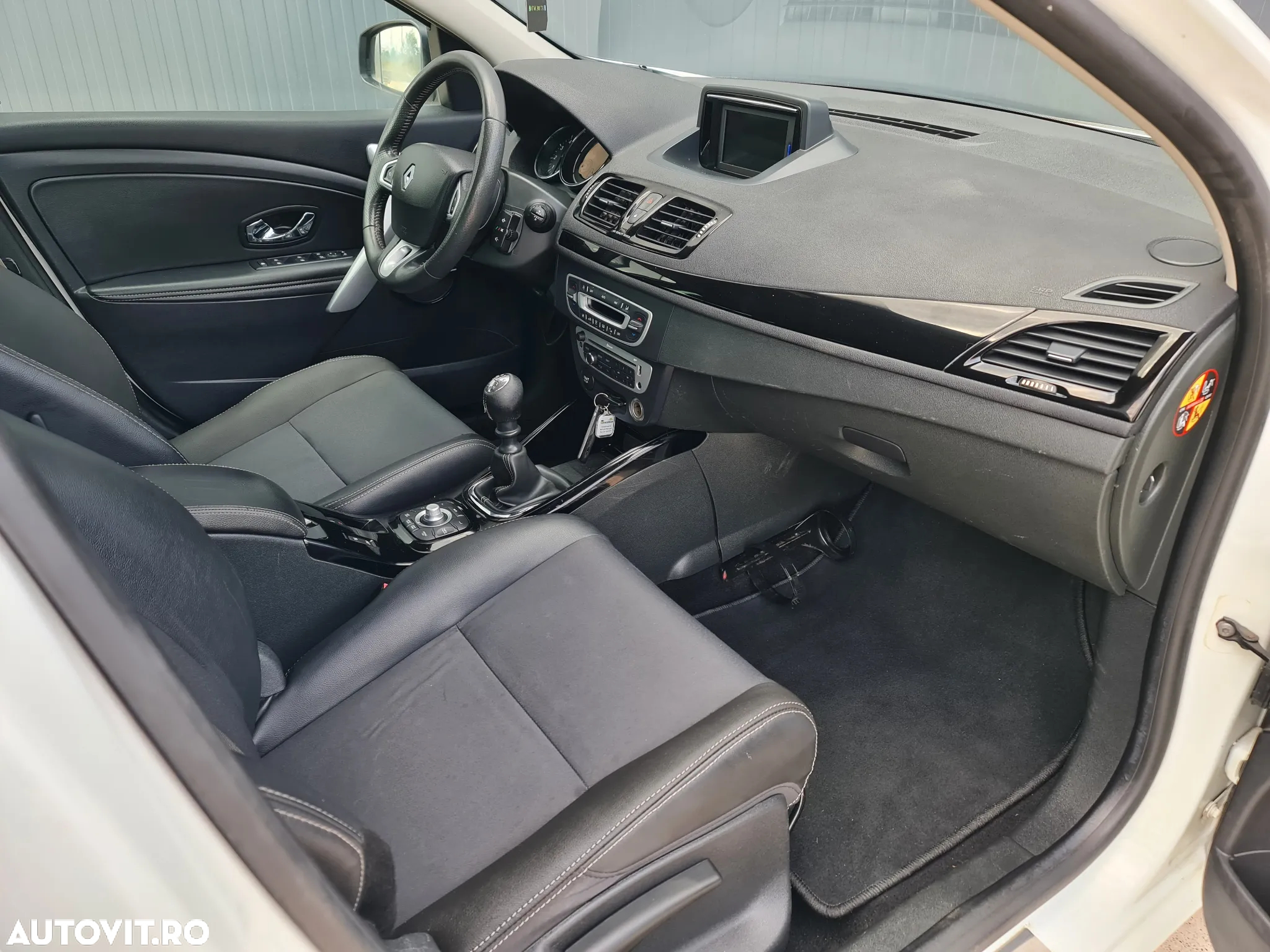 Renault Megane ENERGY dCi 110 Start & Stop Bose Edition - 13
