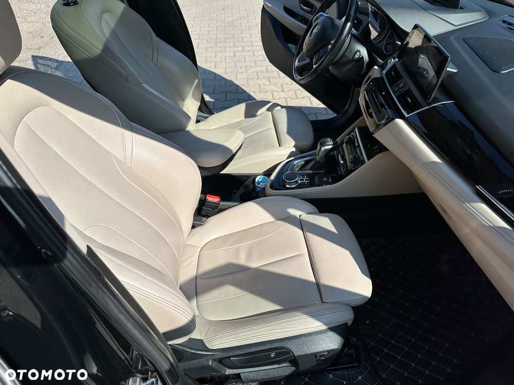 BMW Seria 2 220d - 9
