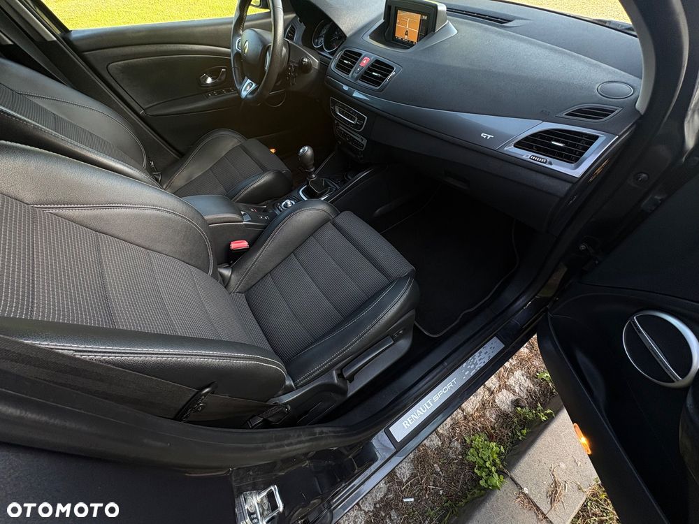 Renault Megane TCe 180 GT - 16