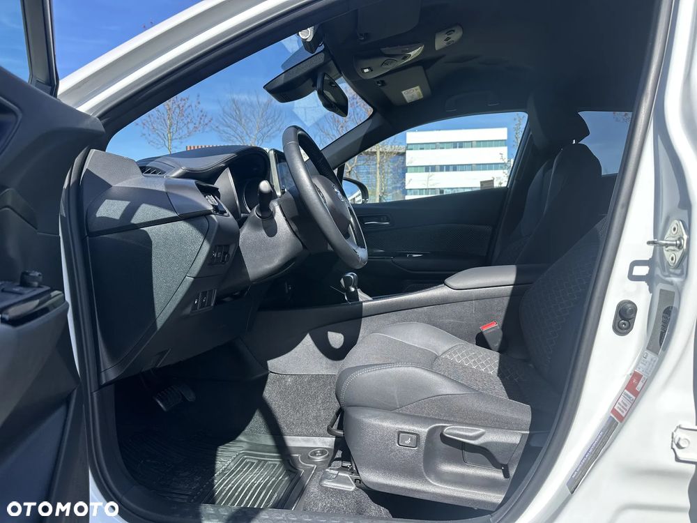 Toyota C-HR - 24