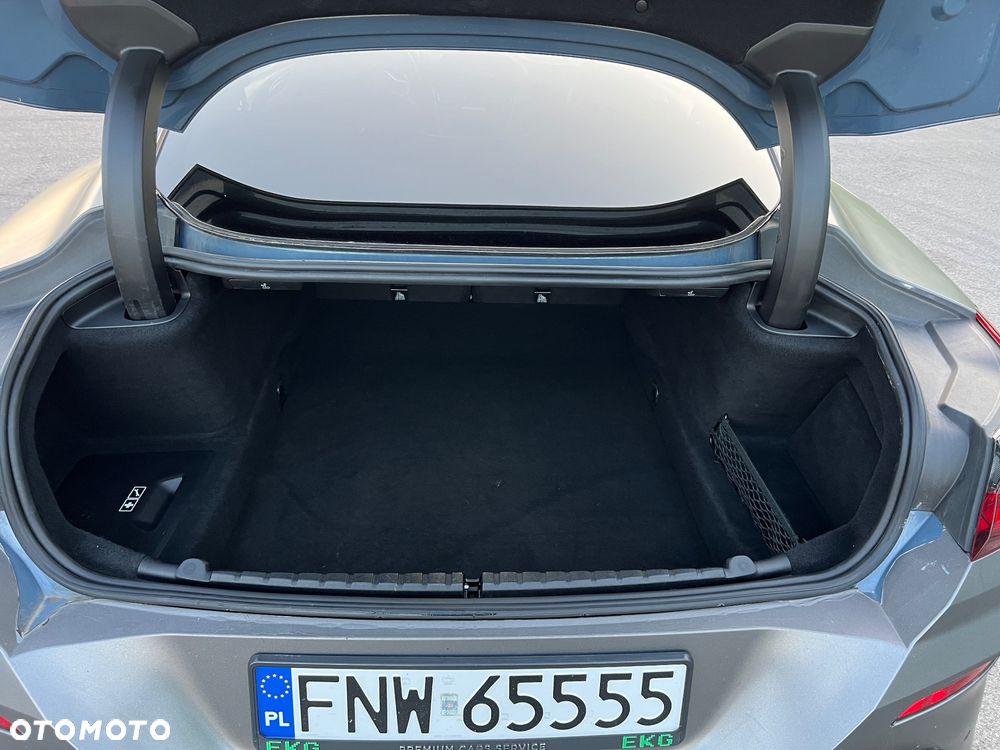 BMW Seria 8 - 13