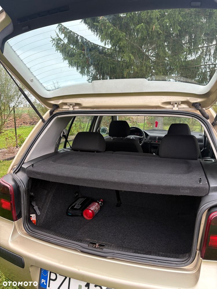 Volkswagen Golf - 14