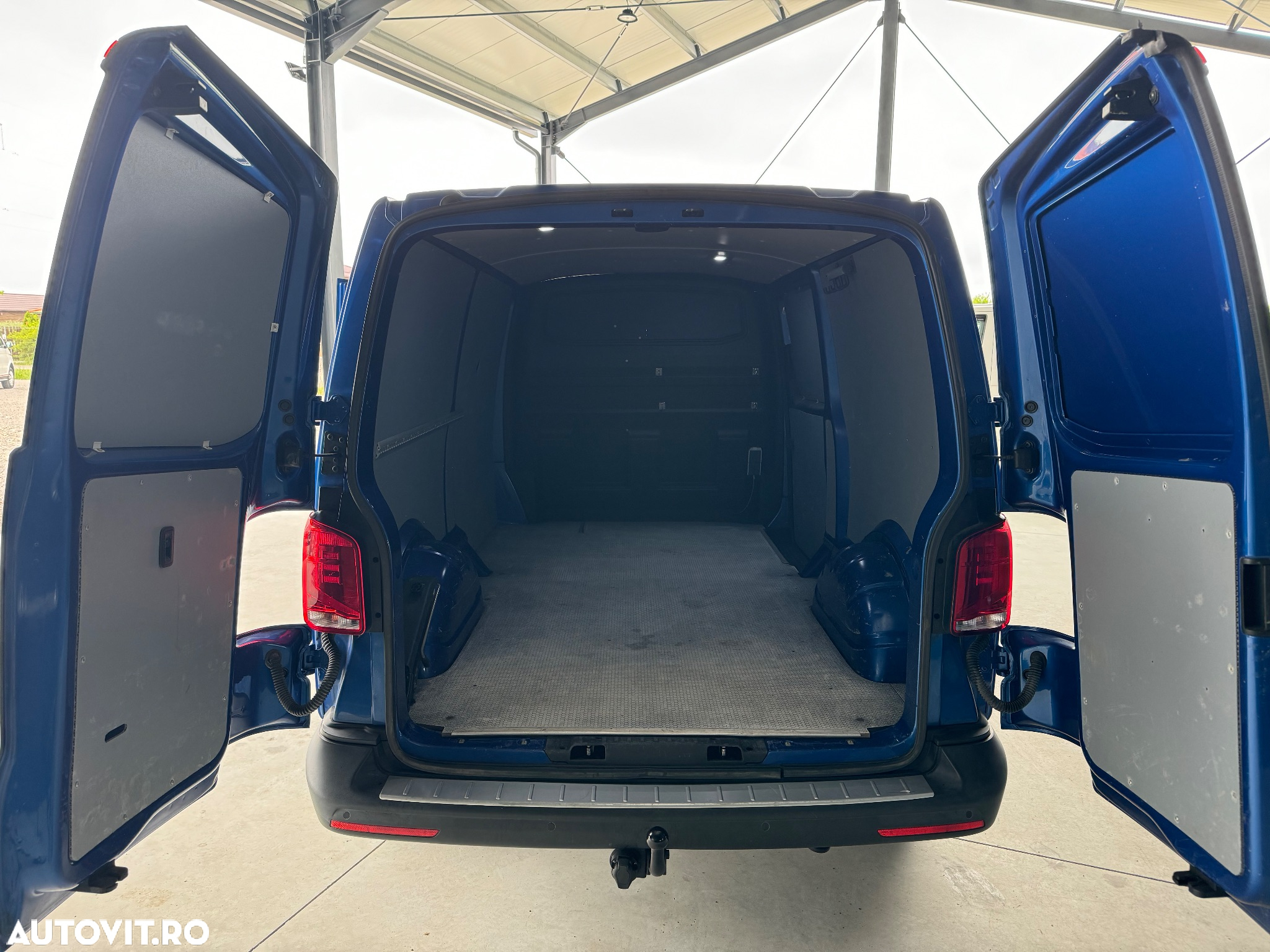 Volkswagen Transporter T6.1 - 14