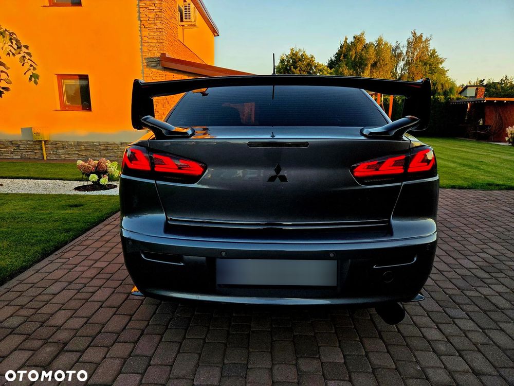Mitsubishi Lancer - 10