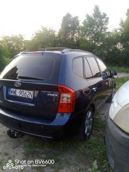 Kia Carens - 2
