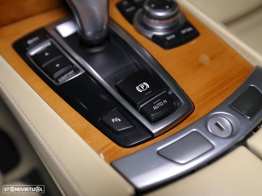 BMW 730 - 24