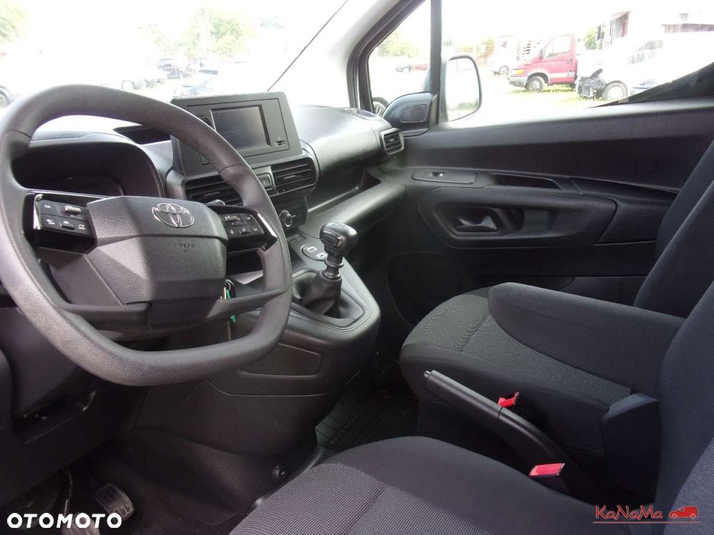 Toyota Proace City - 15