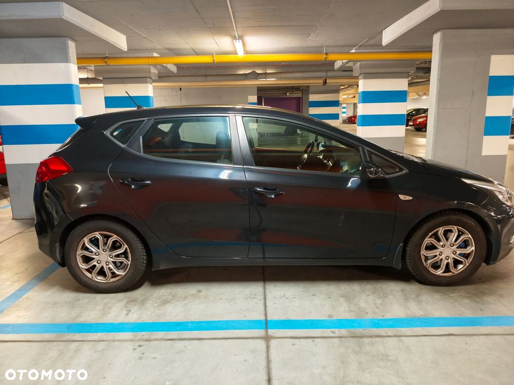 Kia Ceed - 34