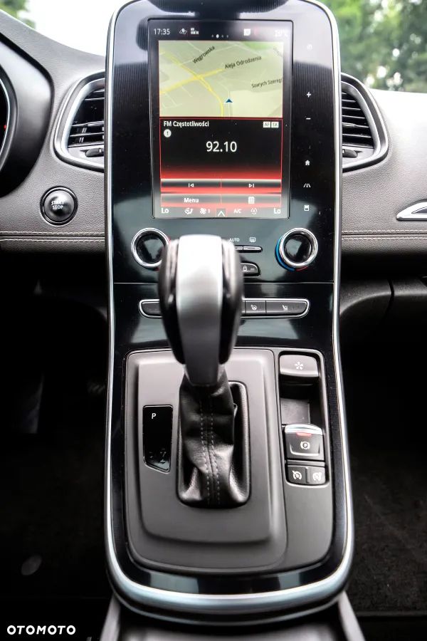 Renault Grand Scenic - 26