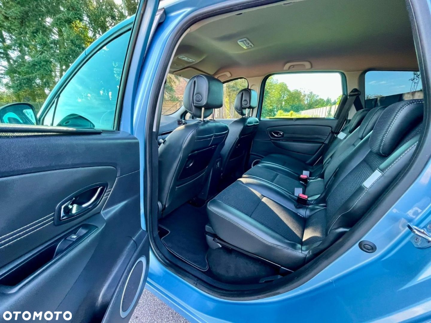 Renault Grand Scenic - 8