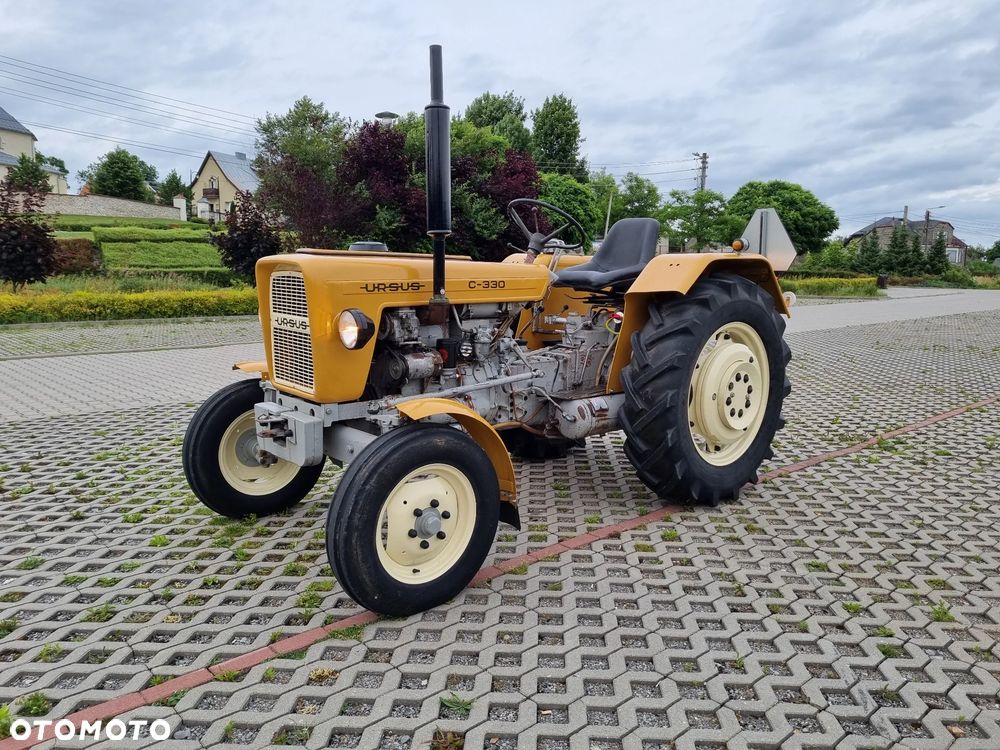 Ursus C 330 - 1