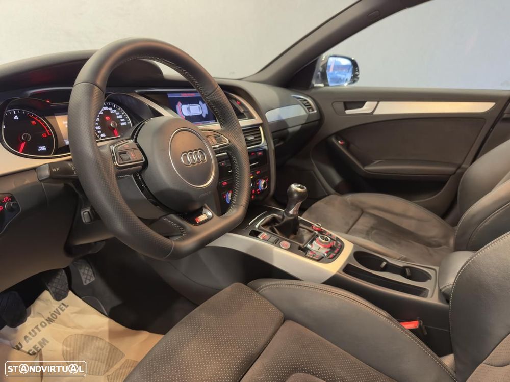 Audi A4 Avant 2.0 TDI DPF S line Sport Pack - 14