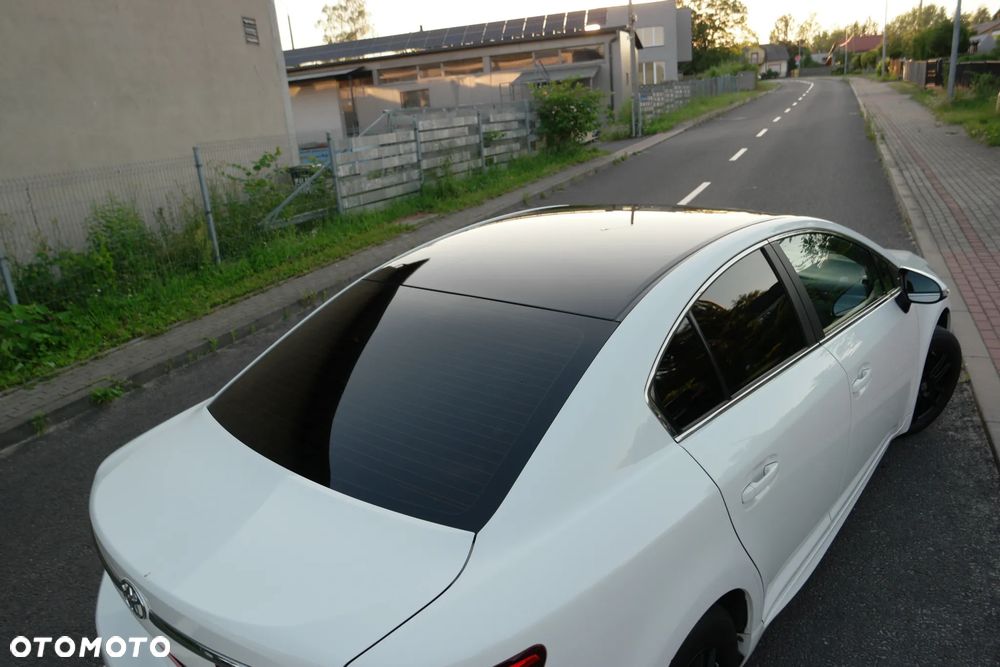 Toyota Avensis 1.8 Active - 18