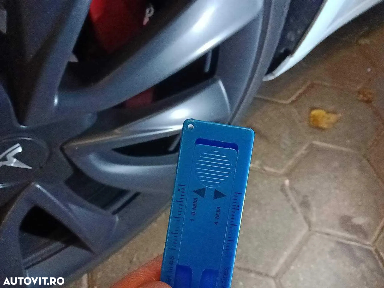 Tesla Model 3 - 7