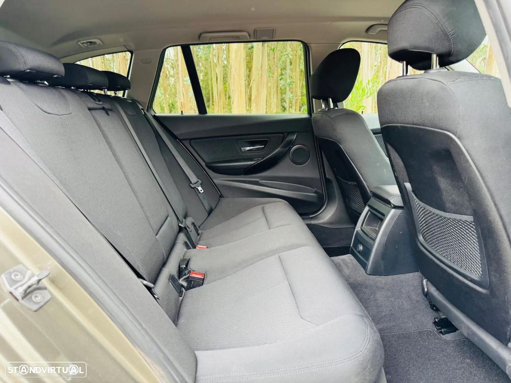 BMW 320 d Line Sport Shadow - 44