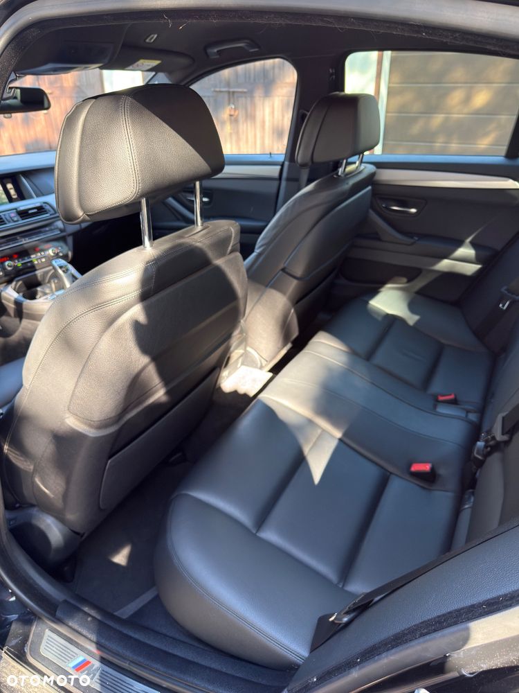 BMW Seria 5 530d xDrive - 16