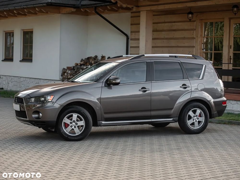 Mitsubishi Outlander - 7