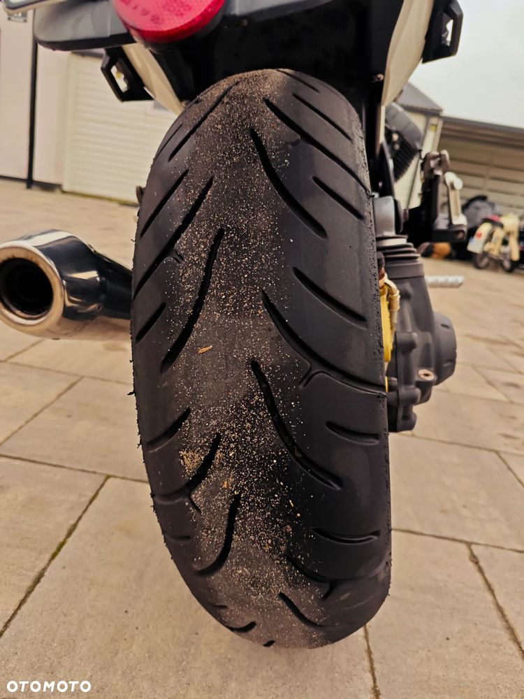 Moto Guzzi 1200 - 13