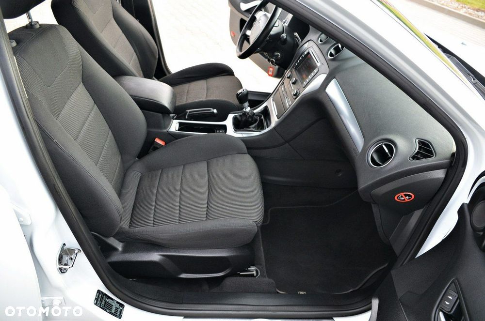 Ford Mondeo - 23