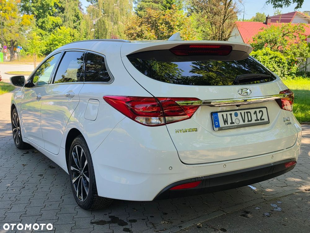 Hyundai i40 Kombi 1.7 CRDi DCT Premium - 5