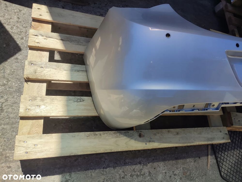 zderzak tył tylny opel astra j przedlift do 06.11r x4 pdc pod czujniki hb hatchback Y40R Z22C GAR Z190 GWH Z187 GWA Z40R GAZ GCW Z186 Z41C GOP Z22A GEU Z20Z GEK Z21Y GEP Z177 GAL Z176 GAN GBM Z12U Z22S GWJ Z20R GBG Z50H GCS Z40Y 55U Z179 GEV Z30K GAY Z50B 63U GBH Z40Q AJU GWD Z161V Z162 GWE Z41E G6R Z30V Z30Q GOK 2GU Z50C Z22N GU3 Z22M GOL Z20Z z474 Z41V - 2