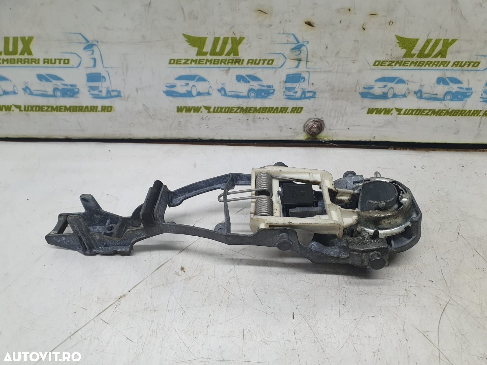 Suport maner exterior stanga 1k0837885 Volkswagen VW Golf Plus 1 [200 - 2