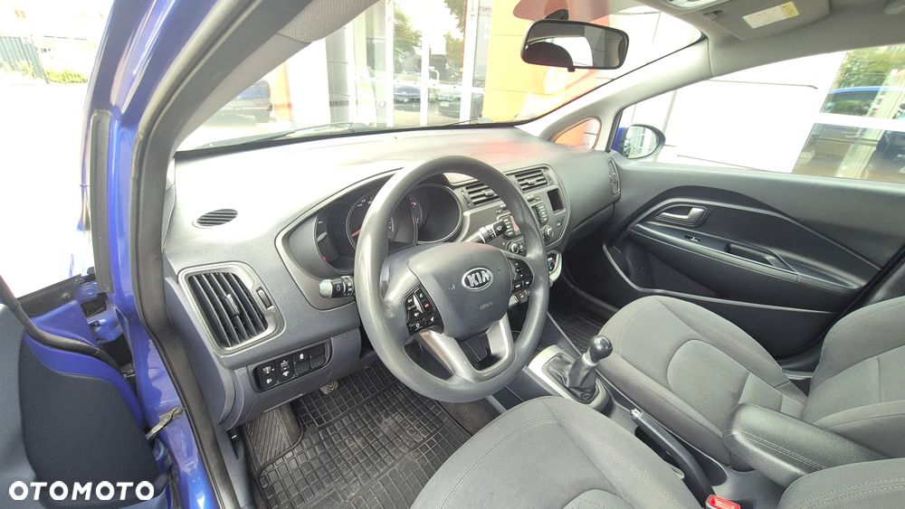 Kia Rio 1.2 L - 13