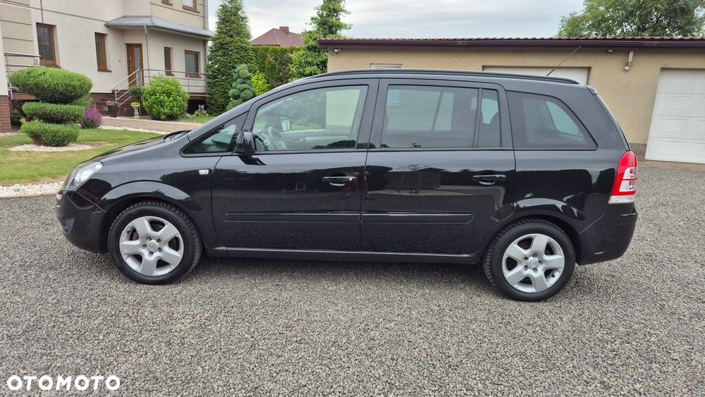 Opel Zafira - 2
