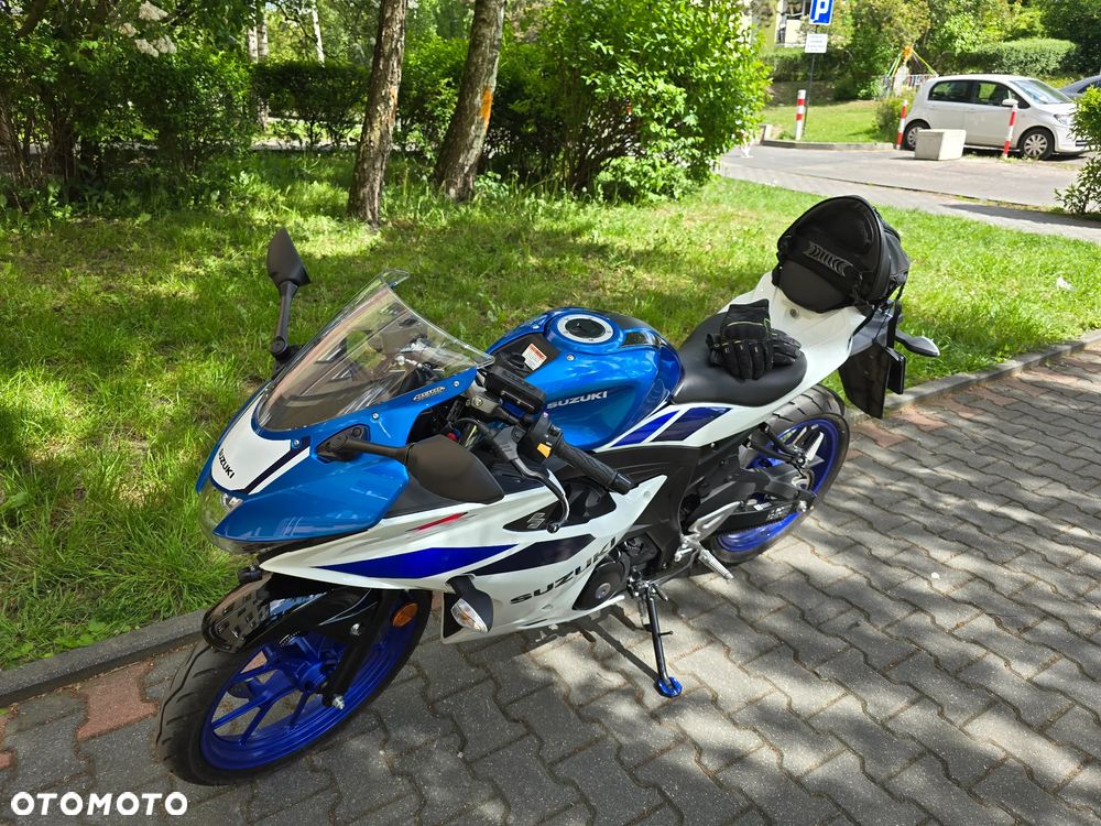 Suzuki GSX-R - 6