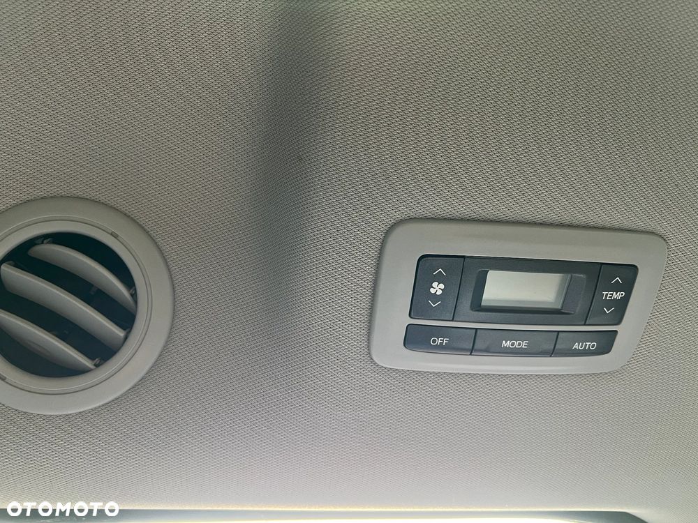 Toyota Sienna - 10