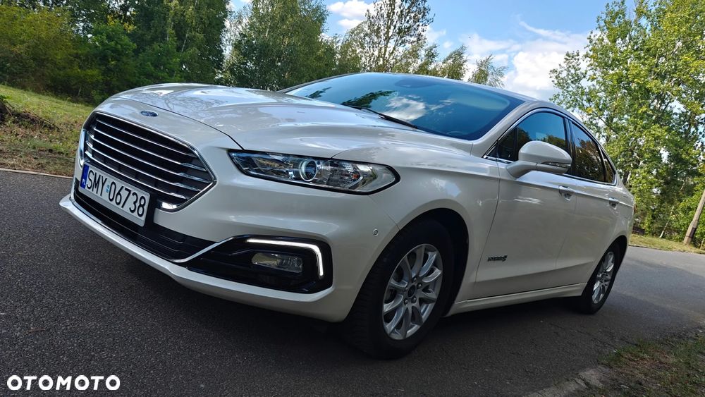 Ford Mondeo 2.0 Hybrid Titanium - 1