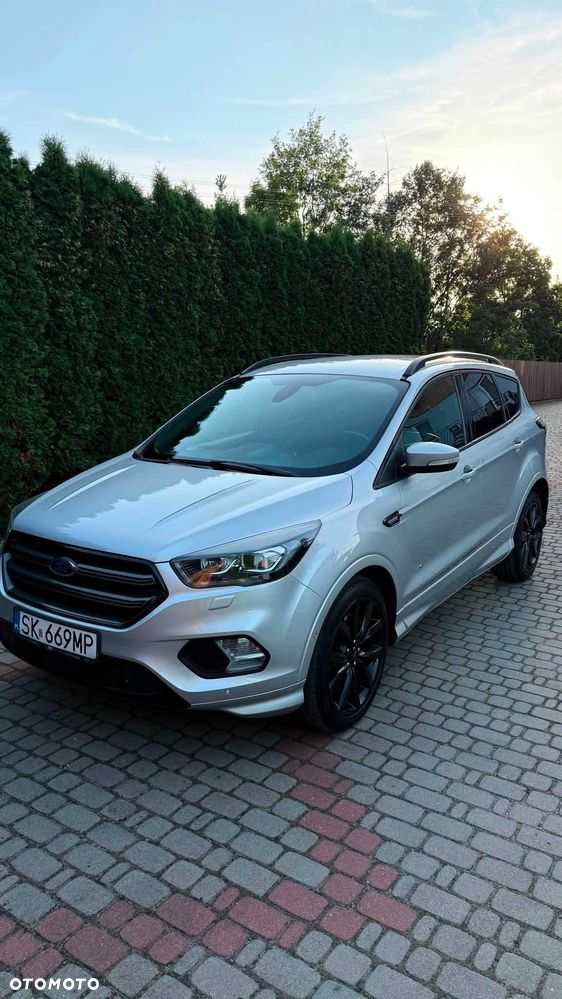 Ford Kuga - 1