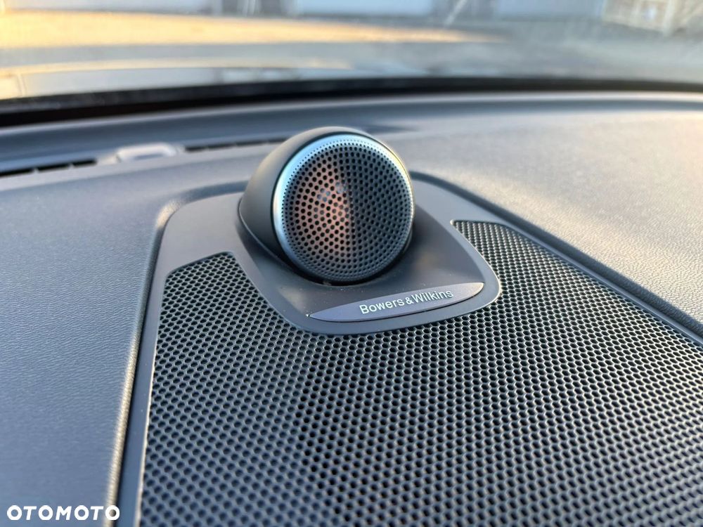 Volvo XC 60 T5 AWD R-Design - 11