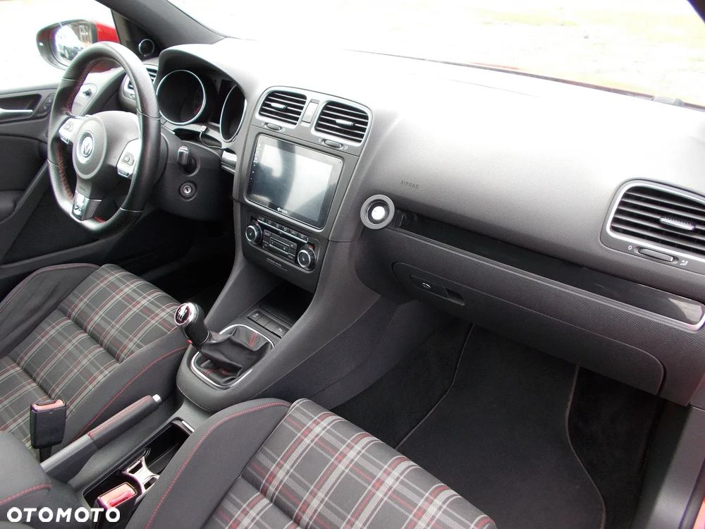 Volkswagen Golf 2.0 GTI - 13