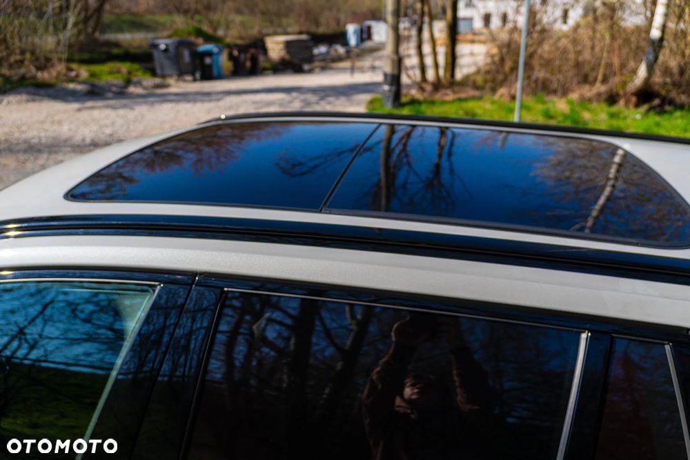 Volvo V60 B4 B Ultra Dark - 12