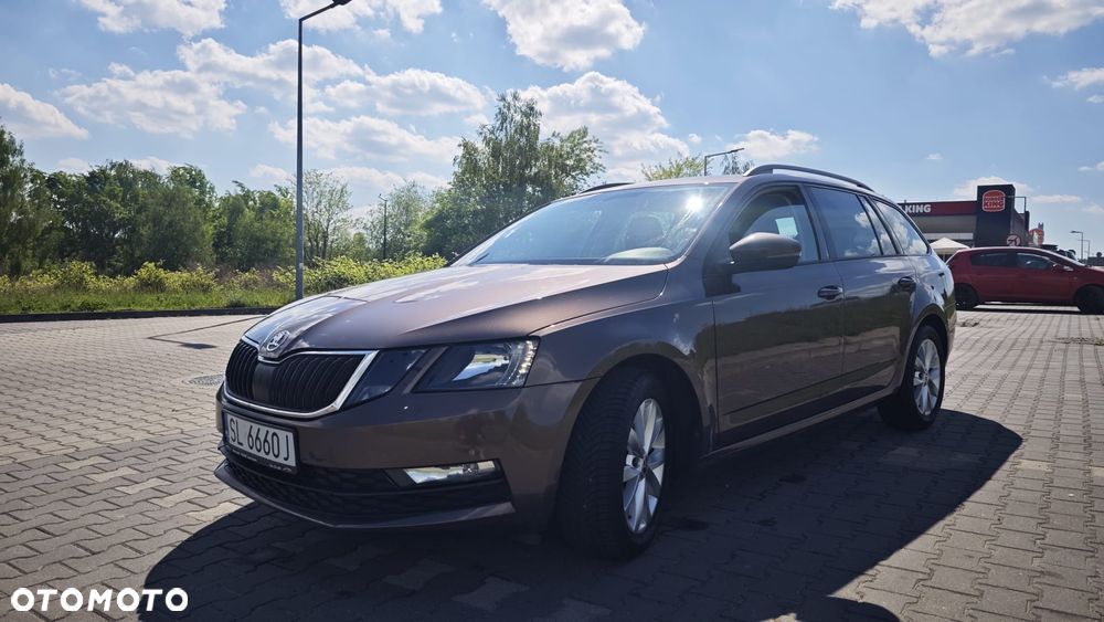 Skoda Octavia 1.6 TDI Ambition DSG - 2