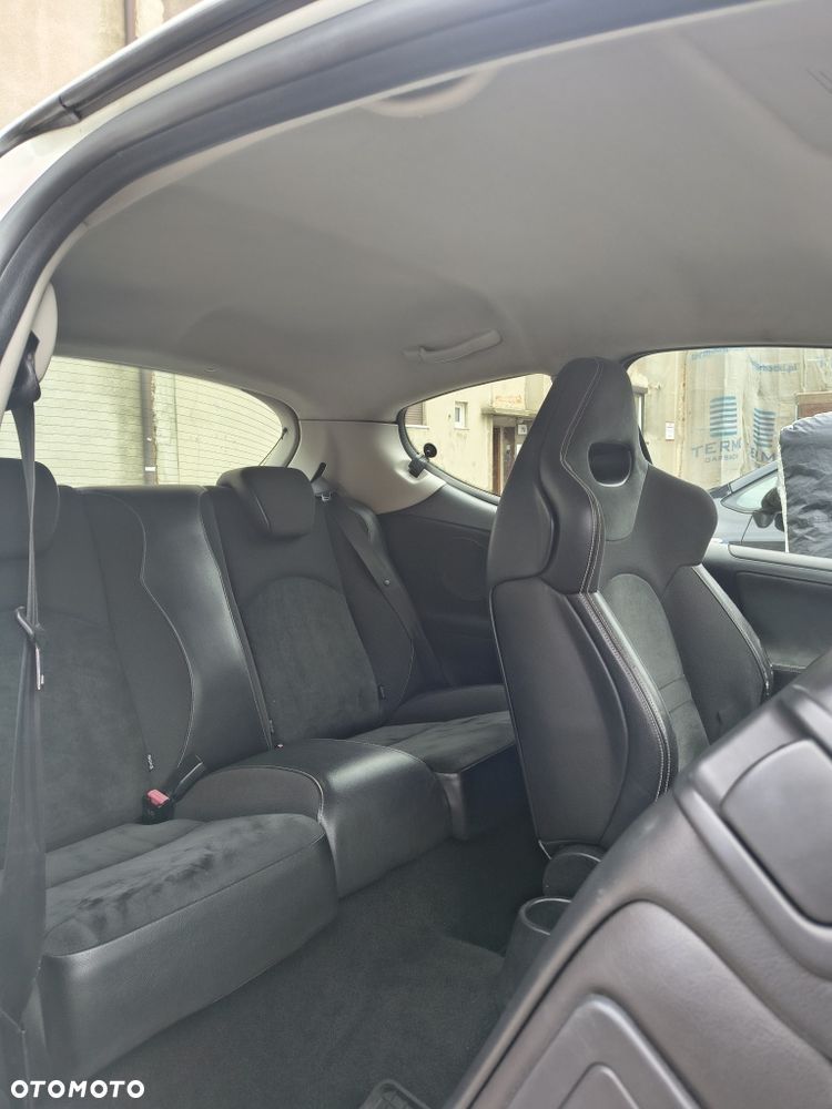 Peugeot 207 2011 photo 5