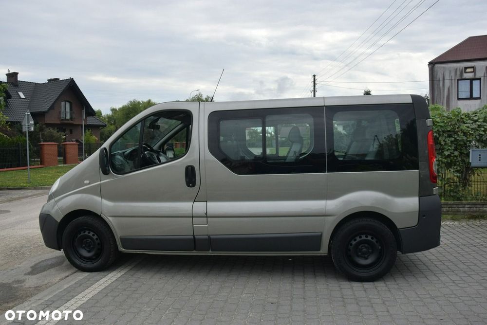 Opel Vivaro - 14