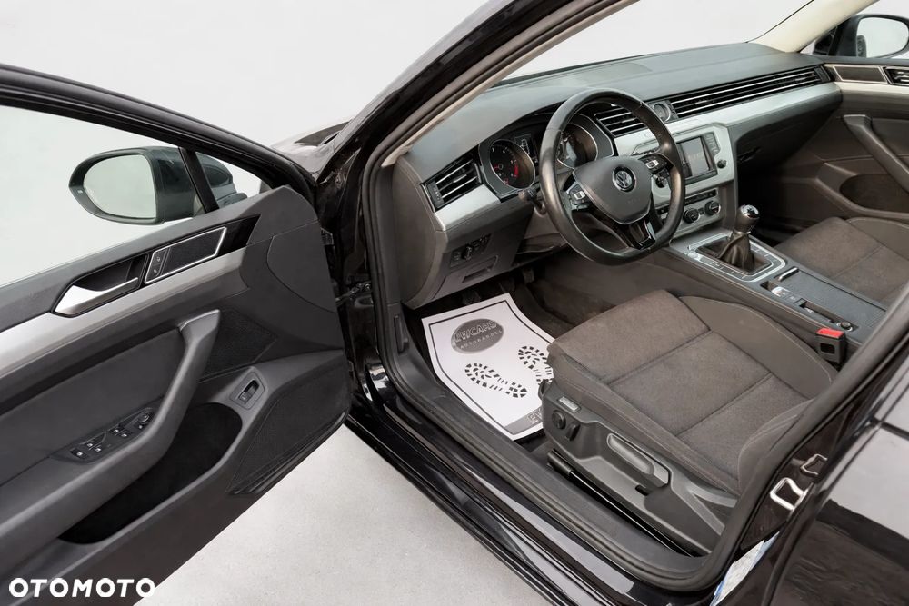 Volkswagen Passat 2.0 TDI (BlueMotion Technology) Comfortline - 9