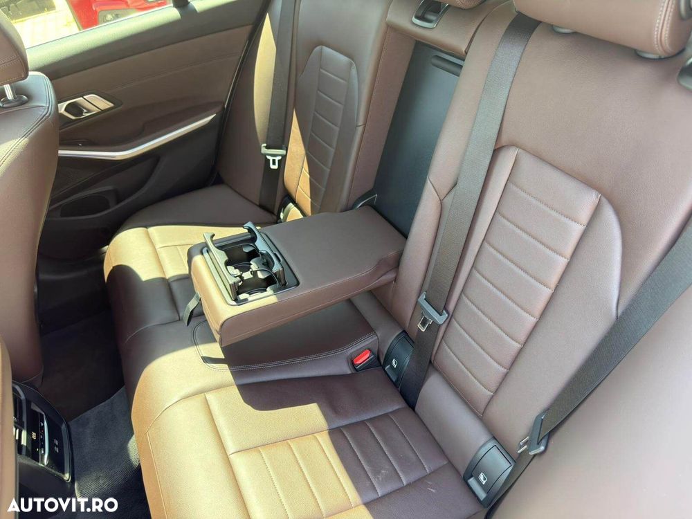BMW Seria 3 320d xDrive AT MHEV - 11