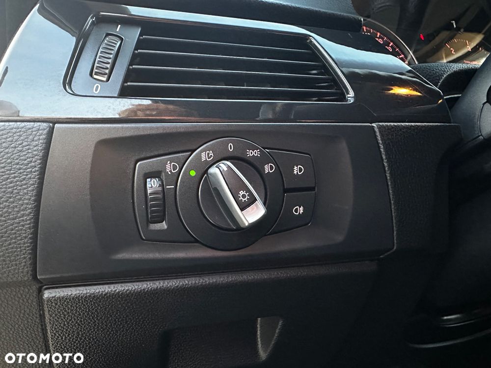 BMW Seria 3 - 38