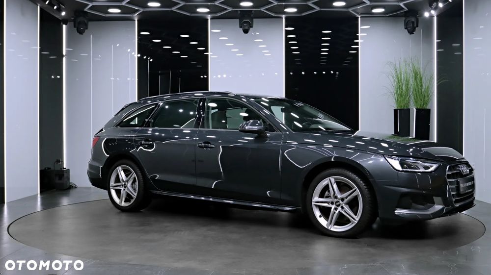 Audi A4 Avant - 11