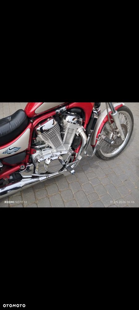 Suzuki Intruder - 6