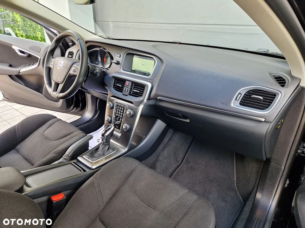 Volvo V40 D2 Geartronic Momentum - 20