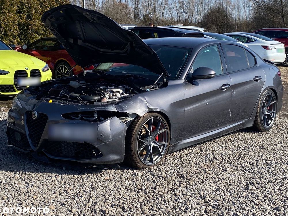 Alfa Romeo Giulia - 12