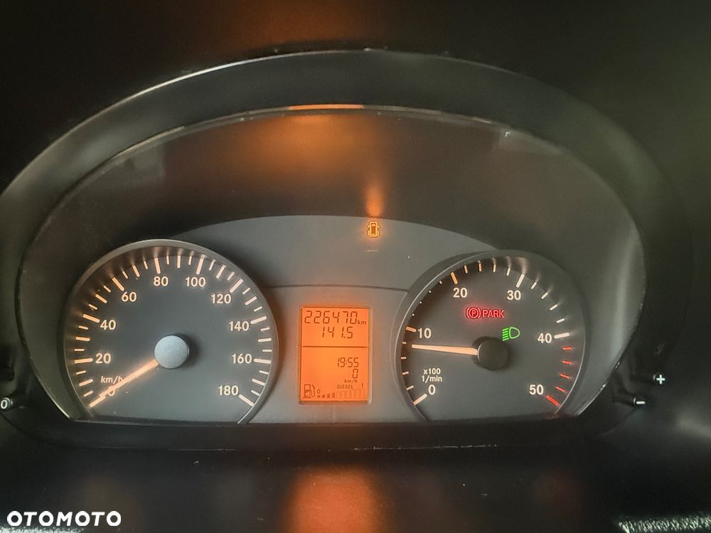 Mercedes-Benz SPRINTER - 7