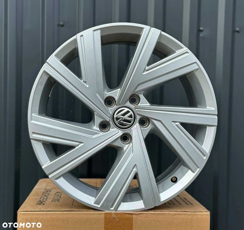 Alufelgi 5x112 r18 VW Golf VIII GTI R VII VI Touran Caddy Audi A3 Skoda 107# - 1