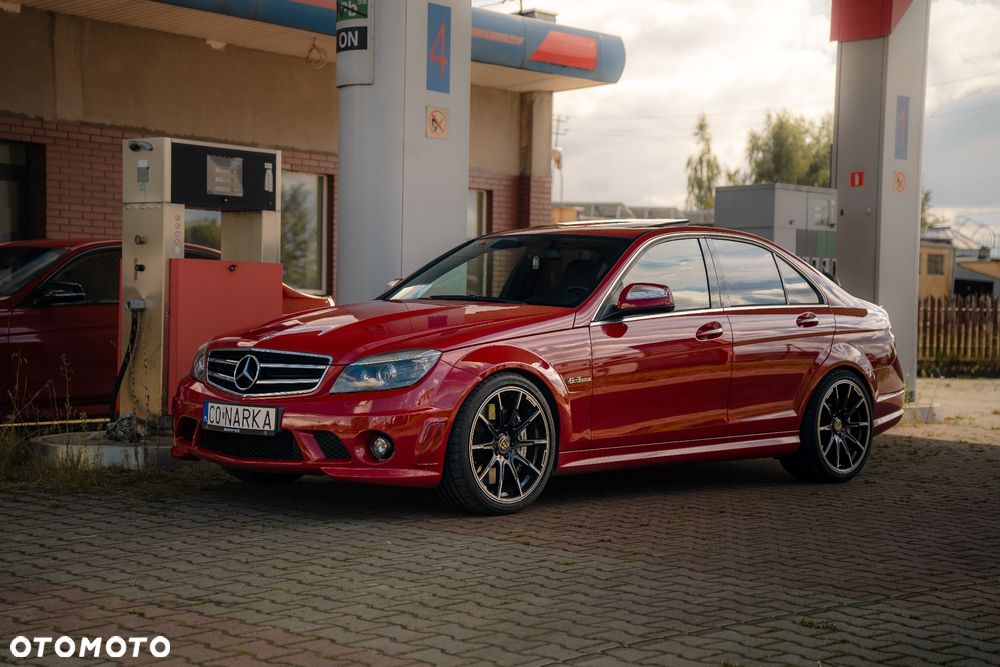 Mercedes-Benz Klasa C 63 AMG - 4