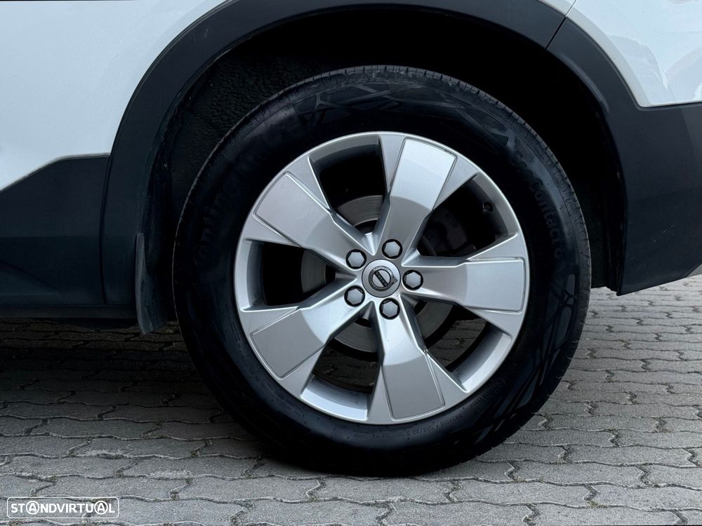 Volvo XC 40 2.0 D3 Momentum Geartronic - 21